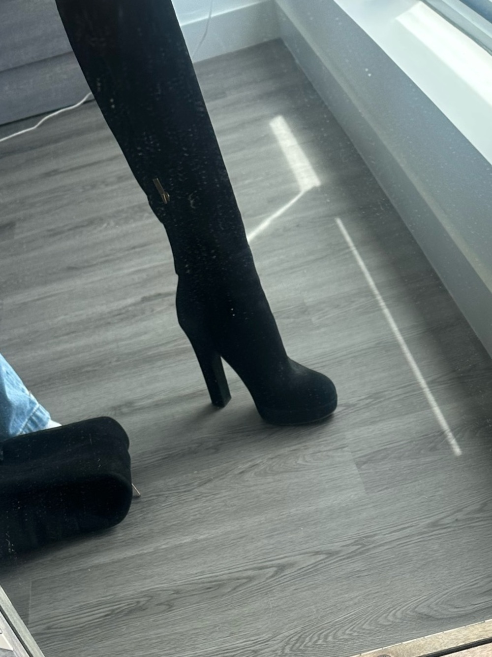 Yves Saint Laurent Black Heeled Boots - Picture 2 of 10